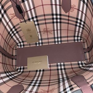 Burberry reversible medium tote bag